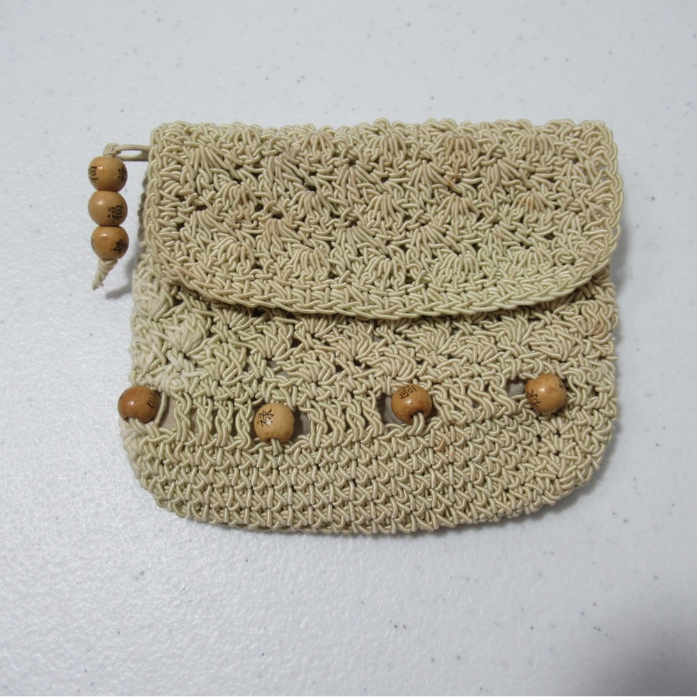 Y2K Beige Neutral Crochet Mini Coin Purse Wooden Beaded Detail